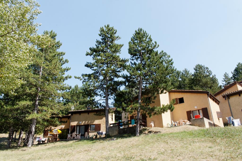 Vvf Drome Provence Hotel Montbrun-les-Bains Exterior photo