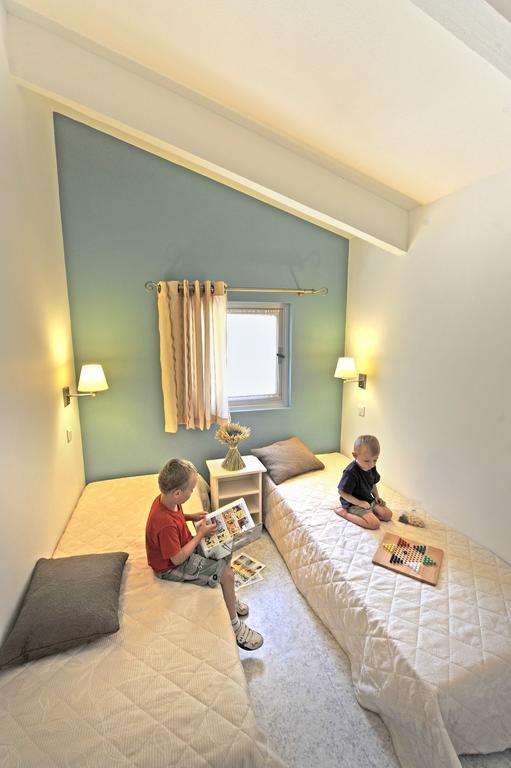 Vvf Drome Provence Hotel Montbrun-les-Bains Exterior photo